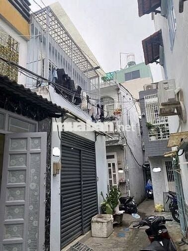 NHÀ ĐẸP 2 TẦNG, DT (4X9)M2, NỞ HẬU, HẺM BA GÁC, GIÁ 3,8 TỶ CÒN TL