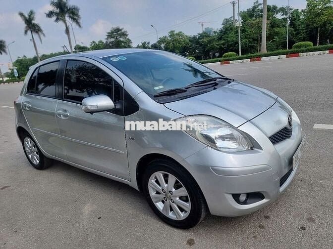 Toyota yaris 1.5 G 2012