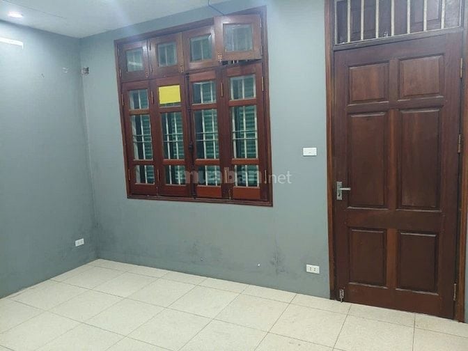 Cho thuê nhà riêng, 4 tầng, giao thông đi lại thuận tiên
