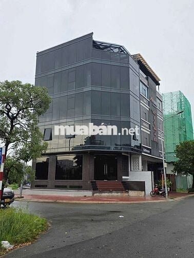 CHO THUÊ TOÀ NHÀ MT NGUYỄN HỮU THỌ, ĐỐI DIỆN TRƯỜNG TÔN ĐỨC THẮNG Q7
