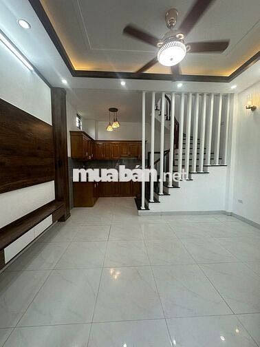 Nhà ngay Bưu điện đường đôi Chúc Sơn chỉ 100m SD30m2*4T Giá 3.25 tỷ