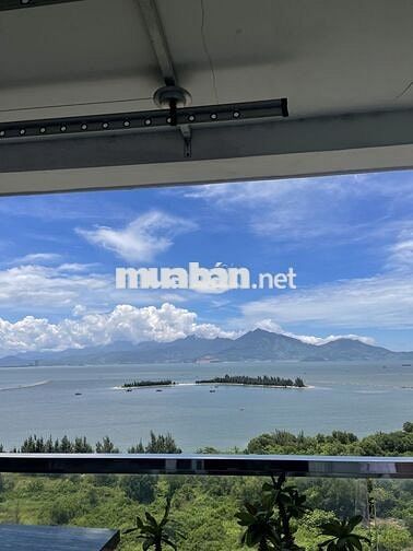 Căn hộ view trực diện biển 120m2 có sẵn nội thất tầng cao cần Bán