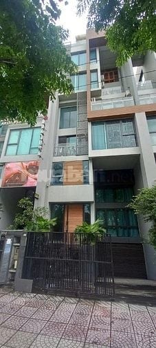 Bán tòa nhà văn phòng mặt tiền Đồng Văn Cống, dự án Huy Hoàng 