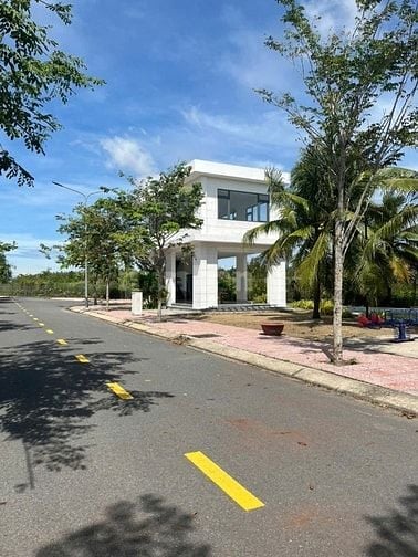 Bán lô đất thổ cư 90m2 giá 1.15 tỷ sổ sẵn ngay đường TL824 Hựu Thạnh