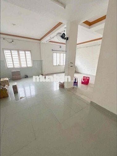 HẺM XE TĂNG - 8 x 15 - 4 TẦNG - THANG HÀNG