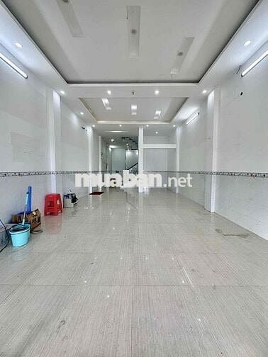 Nhà trệt 2 lầu 4PN đường Trần Bạch Đằng (đối diện ĐHYD) 18tr (tl)