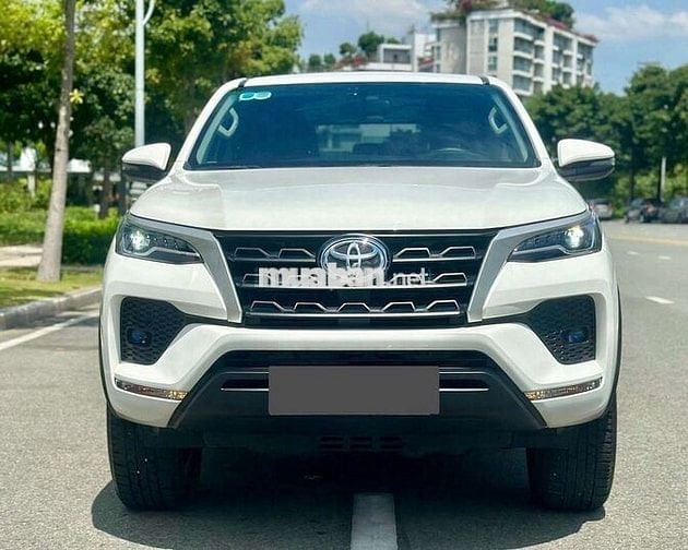 Toyota fortuner 2.4G 2023
