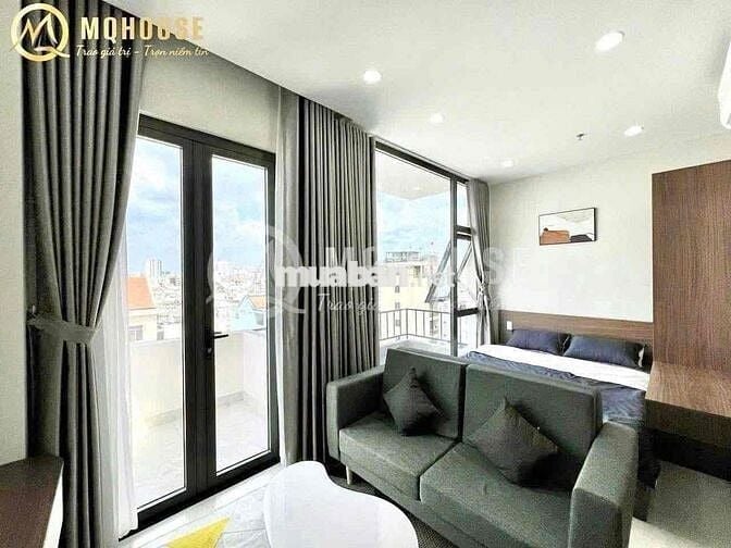 Khai trương căn hộ ban công thoáng full nội thất Nguyễn Trãi quận 1