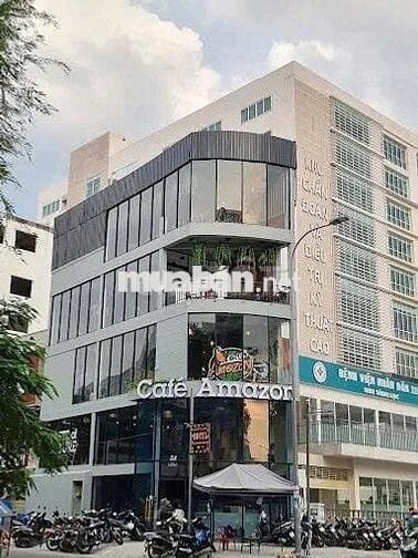 GÓC 2MT TRƯNG BÀY  VỊ TRÍ THƯƠNG HIỆU GẦN VẠN HẠNH MALL