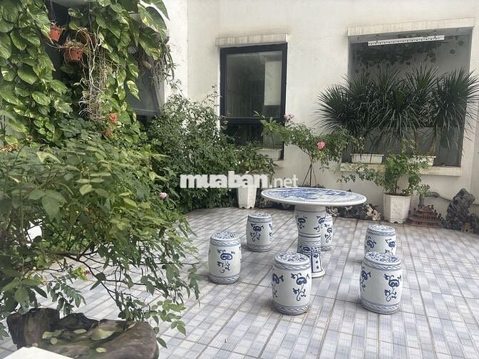 Cho thuê căn hộ chung cư 2 ngủ full nội thất cao cấp