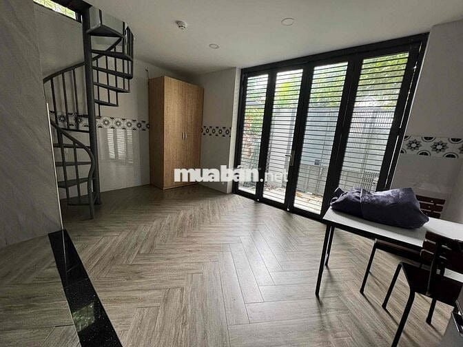 TRỐNG MẶT BẰNG MẶT TIỀN - CÓ SÂN RIÊNG  NGAY BÌNH LỢI