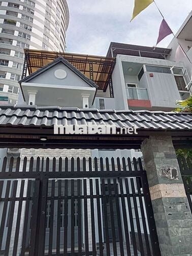 Biệt thự:6x25,3lầu,5PN mặt tiền hẻm 1387(4m), Huỳnh Tấn phát,Q7