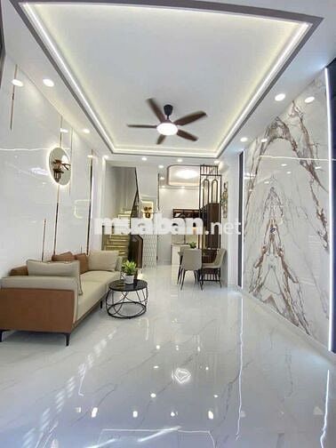 Bán nhà hẻm Lò Gốm, 3 tầng, ngang 3,7m dài 8m, chỉ 4,2 tỷ