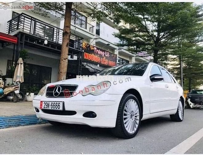 Mercedes Benz C200 Kompressor AT 2001 - 666 Triệu