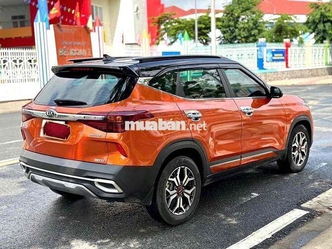 Kia Seltos 2021 1.4  Premium - 67000 km. xe zin.
