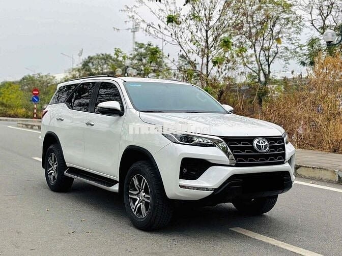 Toyota Fortuner 2021 2.4G 4x2AT - 60000 km