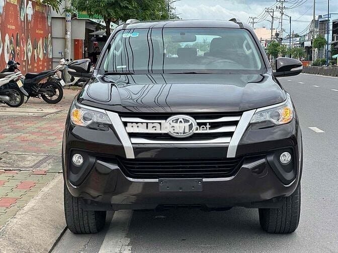 Toyota Fortuner 2017 2.4G 4x2 - 135000 km. xe zin