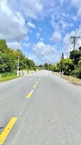 Bán nhà vườn 2000m2, 2 mặt tiền siêu đẹp, giá hợp lý