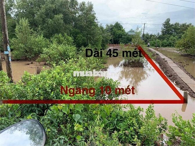 Cần bán lô đất mặt tiền, sổ hồng