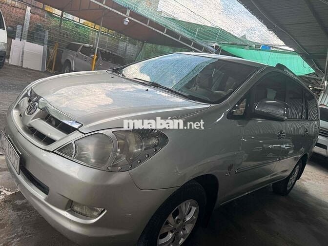 Toyota Innova 2006 G - 150000 km