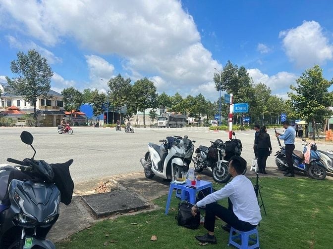 SỞ HỮU MẶT TIỀN ĐẸP NHẤT BẾN CÁT – GIÁ DƯỚI CHỈ TỪ 700 Triệu ¥