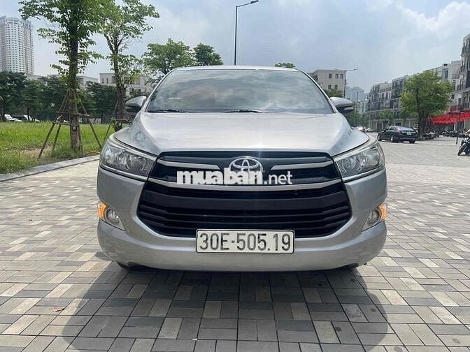 Toyota Innova 2017 2.0E  một chủ xe đẹp suất sắc