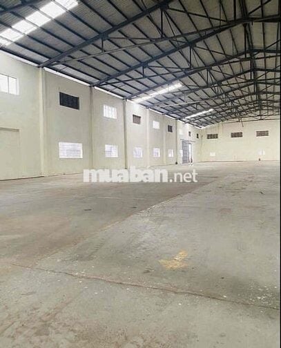 Cho thuê kho đẹp, tiêu chuẩn, đầy đủ giấy tờ pccc. 1800m2