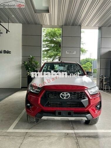 Toyota Hilux 2.4L 4x2 AT 2025