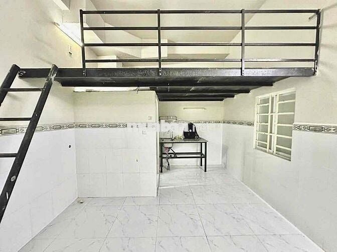 Trống sẳn phòng giữa VHU và  Đại học công thương siêu mới