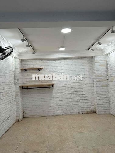 Nhà nhỏ tiện nghi phù hợp vợ chồng trẻ (và con nhỏ)