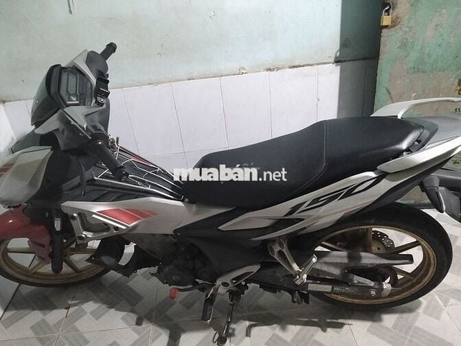 Cần bán xe máy như hình