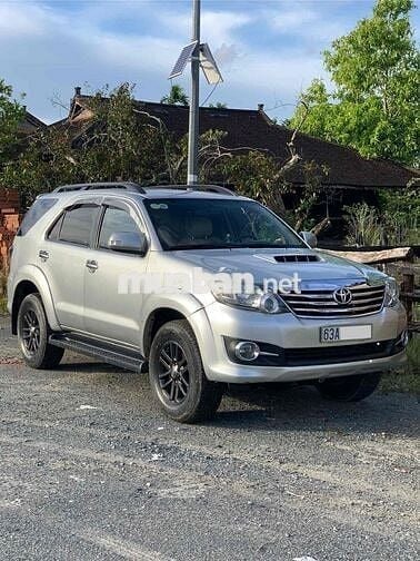 Toyota Fortuner 2015 2.5G 4x2 - 150000 km