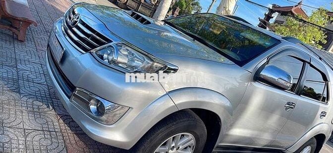 Toyota Fortuner 2014 2.5G 4x2 - 240000 km