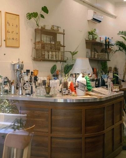 Cần nhân viên phụ bán đồ uống ,hỗ trợ coay ca cho sinh viên