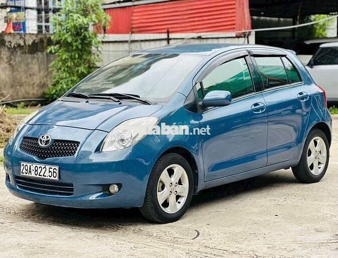 YARIS 1.3 AT NHẬP NHẬT XUẤT TRUNG ĐÔNG