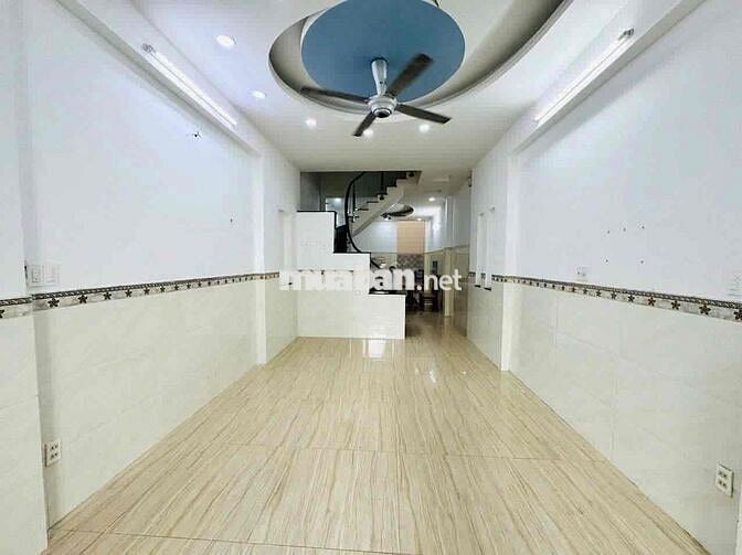 Nhà Hẻm 220 Nguyễn Văn Khối 2 Lầu (4x18m) 4PN Bancol Trước Sau 14tr