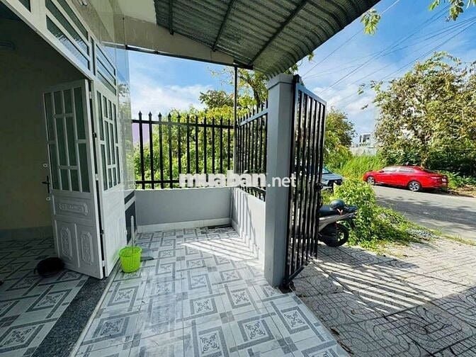 BÁN NỀN TẶNG NHÀ KDC HỒNG LOAN 6A 80 mv 2 TỶ 9 TL. 2PN 2wc bếp