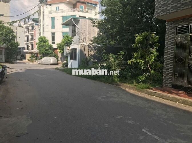 Bán gấp đất TDC Ngọc Hồi ,ô tô tránh ,phân lô ,vỉa hè  giá  6,85 tỷ