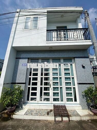 NHÀ SHR-DSH GIÁ 880TR - NHÀ TRỆT 1 LẦU-CCUQ CHỈ CÁCH ĐƯỜNG 826C 100M