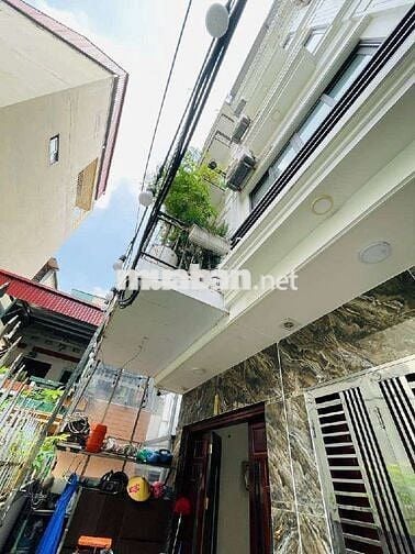 CẦU GIẤY NHÀ ĐẸP, NGÕ HỒ - PHÂN LÔ - 2 THOÁNG - 30M 6 TẦNG 8,1 TỶ