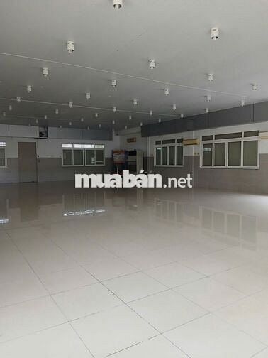 Cho thuê kho xưởng 2.200m², KV: 5.000m² MT 12m Bình Chánh, gần QL1A