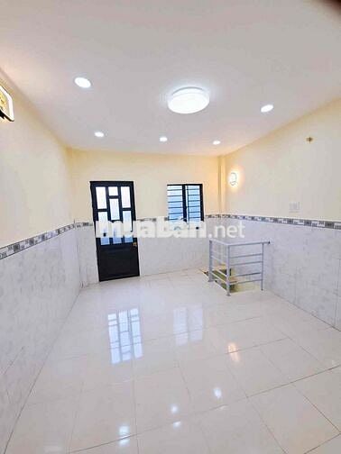 Nhà đẹp 3 tầng HXH Huỳnh Thiện Lộc - 2,55 tỷ TL