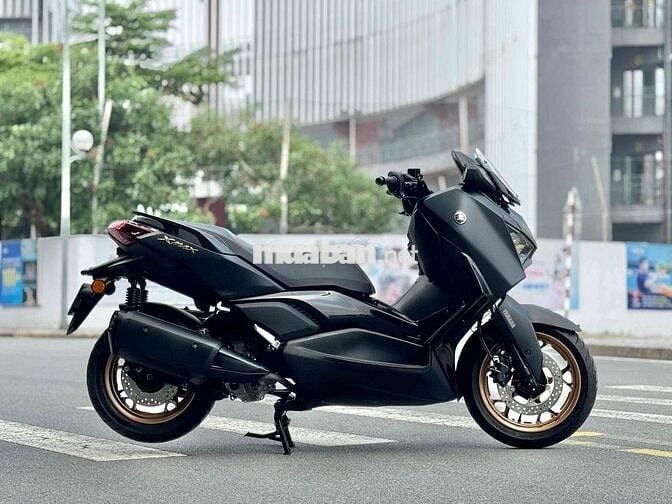 Yamaha Xmax 300 2024