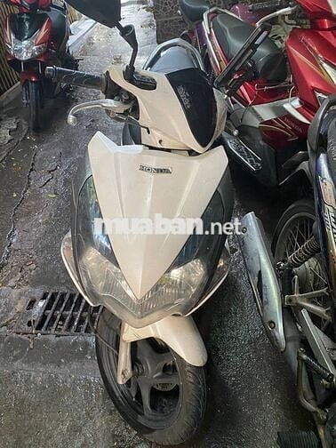 Nhà thừa xe nên bán cho đỡ chật