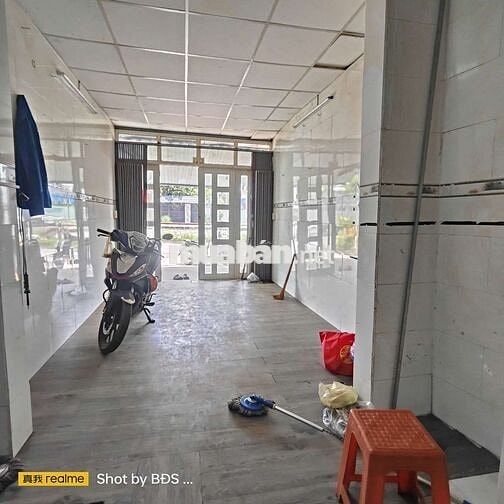 Cho thuê nhà gần đại học luât 5tr/ tháng