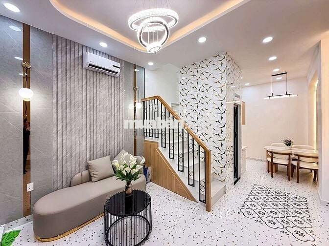 HUỲNH VĂN BÁNH-PHÚ NHUẬN,FULL NỘI THẤT,NGANG LỚN 3.9M,CHỈ 5..T