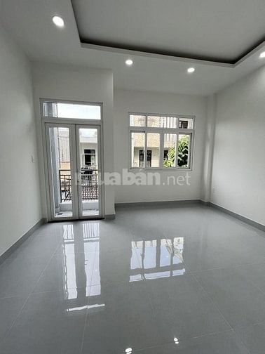 NHÀ MỚI Ở NGAY HXH VƯỜN LÀI cách MT vài căn