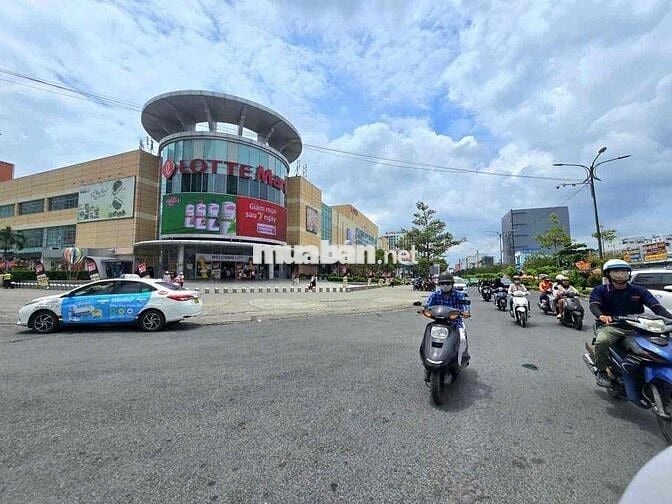MĂT BẰNG HƠN 300m2 VỊ TRÍ ĐẮC ĐỊA TUYẾN KINH DOANH Q7