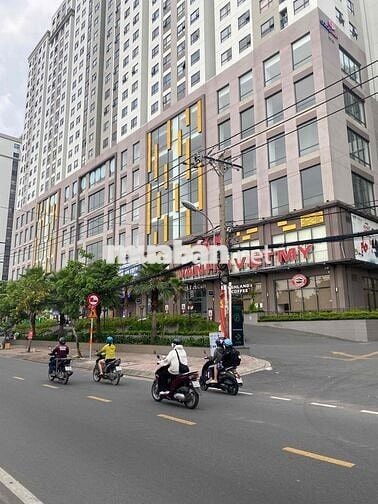 Căn 2 phòng ngủ 61m2 chung cư Green River Quận 8