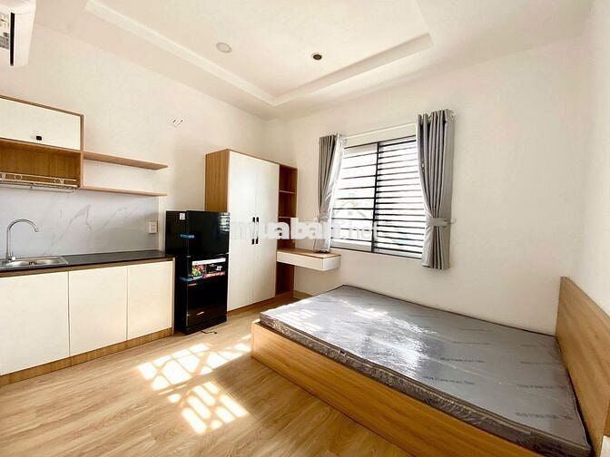 STUDIO FULL NỘI THẤT CỬA SỔ TRỜI